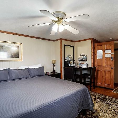 Hocking Hills Inn Logan Ngoại thất bức ảnh