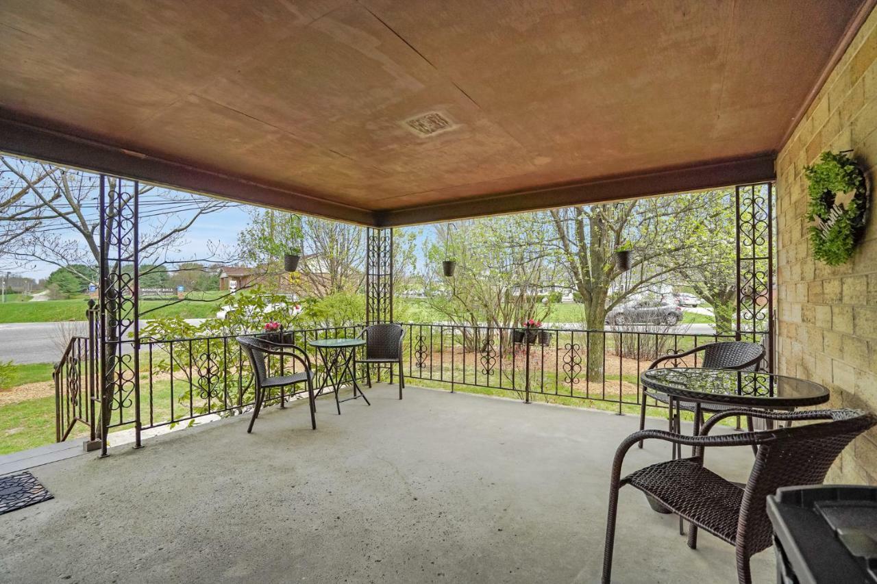 Hocking Hills Inn Logan Ngoại thất bức ảnh