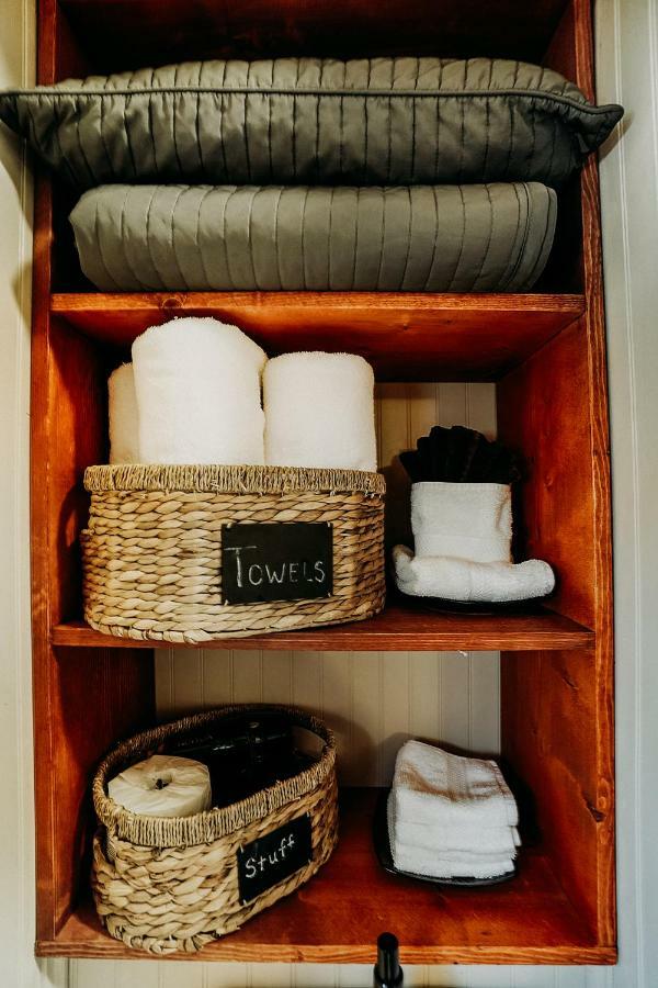 Hocking Hills Inn Logan Ngoại thất bức ảnh