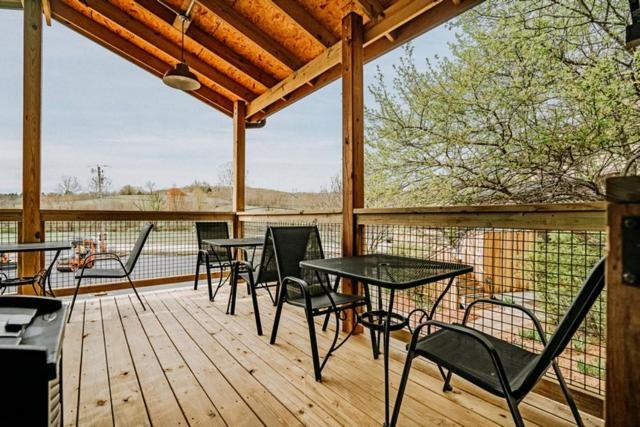 Hocking Hills Inn Logan Ngoại thất bức ảnh